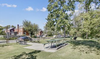 2518 S WALTER REED Dr #A, Arlington, VA 22206