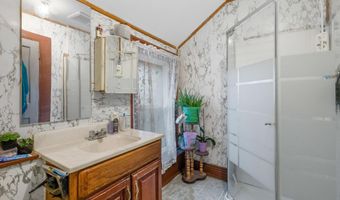 114 E HARRISON St, Appleton, WI 54915