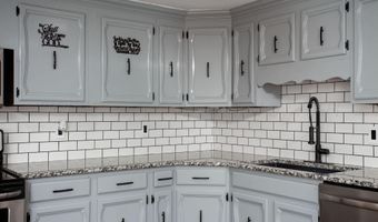 224 E WILLOW CREEK Dr, Amarillo, TX 79108