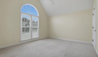 1007 River Pointe Dr, Albany, GA 31701