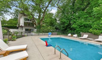 1980 Hillside Dr, Columbus, OH 43221