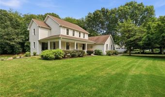136 Holly Hills Ln, North Kingstown, RI 02874