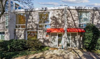 5005 BATTERY Ln #1, Bethesda, MD 20814