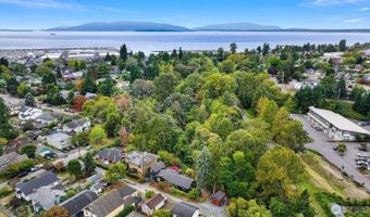2412 W North St, Bellingham, WA 98225