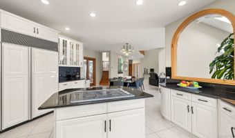 1760 W Whispering Ct, Addison, IL 60101