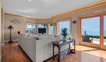 25 Narragansett St, North Kingstown, RI 02852