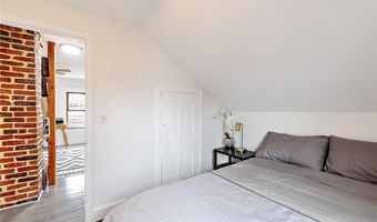 27 S Baptist St, Newport, RI 02840