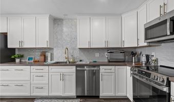 66 Girard Ave 324, Newport, RI 02840