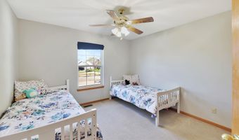 3100 Country Lane Dr, Augusta, KS 67010