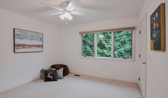 588 Green Rd, Ann Arbor, MI 48105