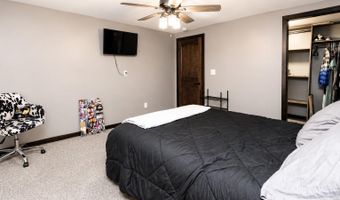 816 12th Ave, Aberdeen, SD 57401