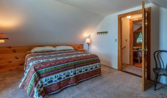 665 Lakeshore Dr, Brighton, VT 05846