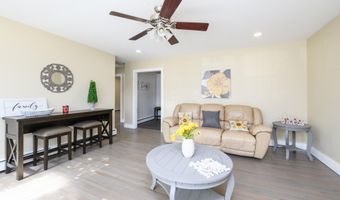 422 Maple Dr, Belford, NJ 07718