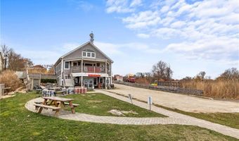 85 Ocean Ave, Block Island, RI 02807