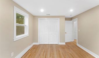 75 Walnut Rd, North Kingstown, RI 02852
