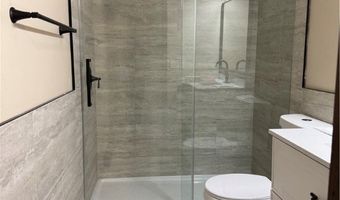 4250 S Main St, Akron, OH 44319