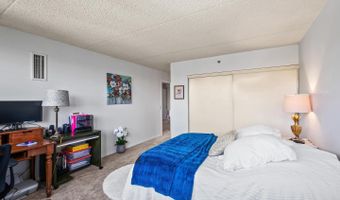 5911 EDSALL Rd 608, Alexandria, VA 22304