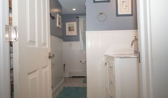 5 Canaan Dr, Bethel, CT 06801