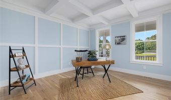 35 Beech Crest Rd, East Greenwich, RI 02818