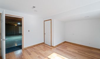 403 4th St NW, Altoona, IA 50009
