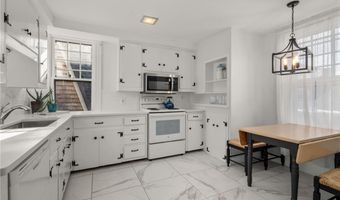 34 Bull St, Newport, RI 02840
