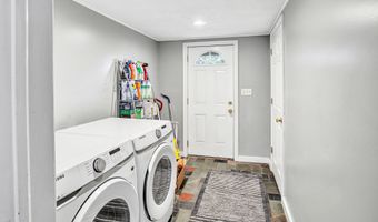 86 Vanguard St, Bridgeport, CT 06606