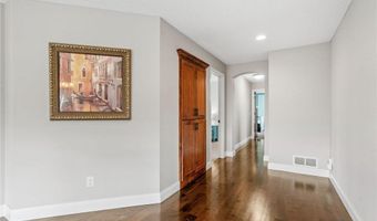 405 Riverside Cir, Anoka, MN 55303