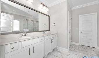 444 Summit Lakes Dr, Athens, AL 35613