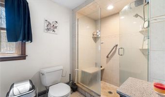 389 Douglas Pike, North Smithfield, RI 02896