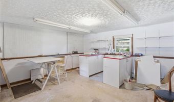 18 Continental Dr, Middletown, RI 02842