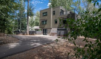 1050 Red Elephant Dr, Hailey, ID 83333