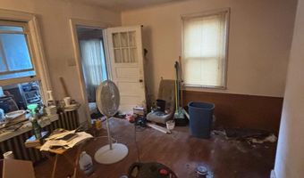 202 MOHICAN St, Essington, PA 19029