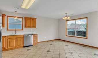 506 Santa Fe Ct, Baldwin City, KS 66006