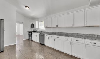 10400 Valle Koki Dr, Socorro, TX 79927