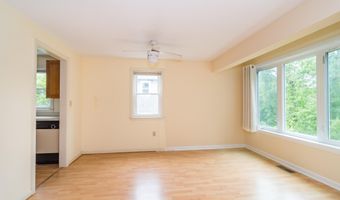 17 Harbor Hill Dr, Bourne, MA 02532