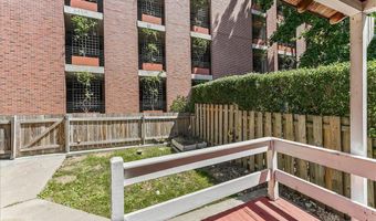 9 W ATHENS Ave, Ardmore, PA 19003