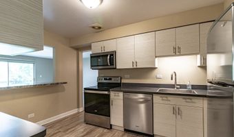 711 E Falcon Dr 201, Arlington Heights, IL 60005