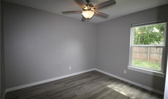 214 NW J St, Bentonville, AR 72712