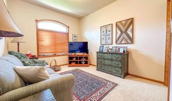 1959 Mesquite Loop, Bismarck, ND 58503
