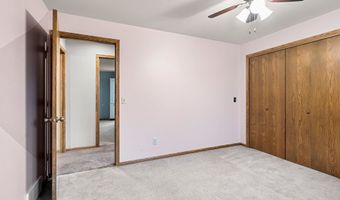 1023 W RIDGEVIEW Dr, Appleton, WI 54914