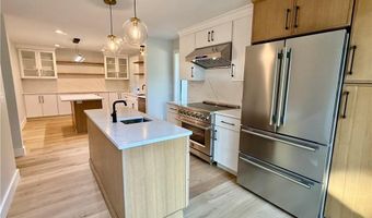 280 W Reach Dr, Jamestown, RI 02835
