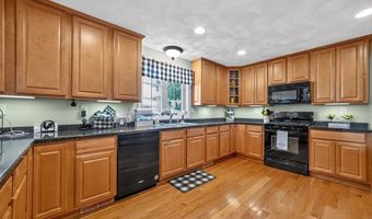40 Adelman Rd, Billerica, MA 01821