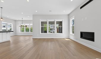 881 N MANCHESTER St, Arlington, VA 22205