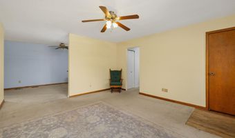 701 Shawnee Dr, Angola, IN 46703