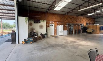 125 B Rolling Bend Rd, Alvord, TX 76225