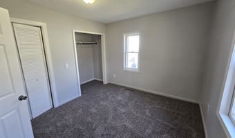 213 W College St, Aurora, MO 65605
