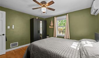 132 King Phillip Dr, North Kingstown, RI 02852