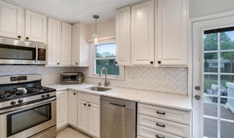 6626 CAVALIER Dr, Alexandria, VA 22307