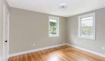 439 Broadway St D, Newport, RI 02840
