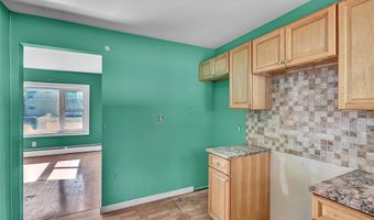 34 Croydon Rd, Amityville, NY 11701